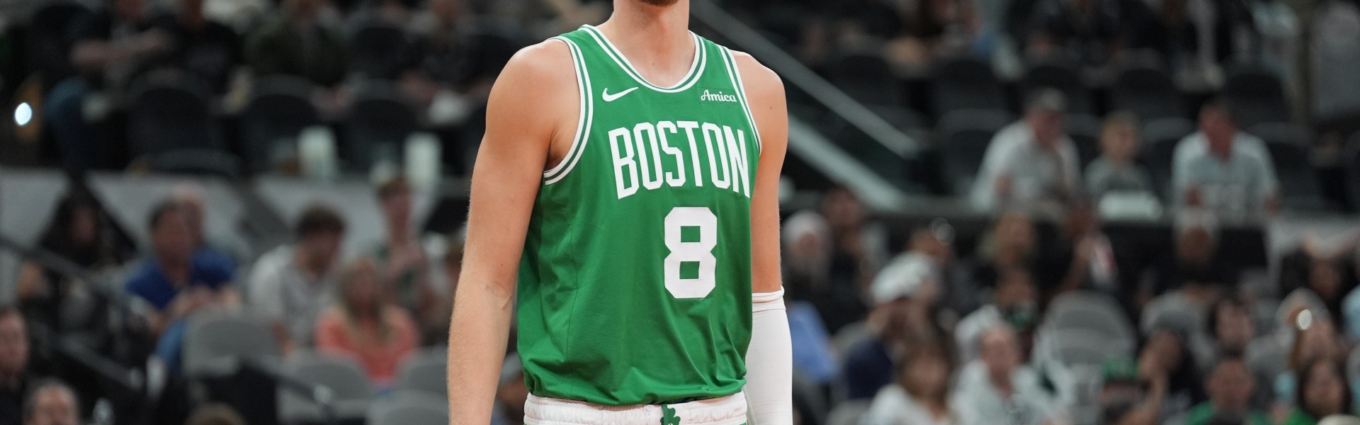 波津交易的赢家输家：老鹰捡漏波神 篮网成首轮大户 绿凯成功避税