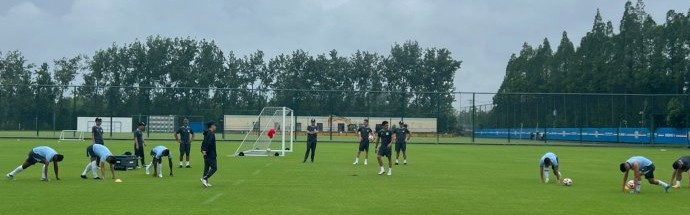 欧博ABG官网-记者：申花今天只有16人参加训练，助理教练也上阵